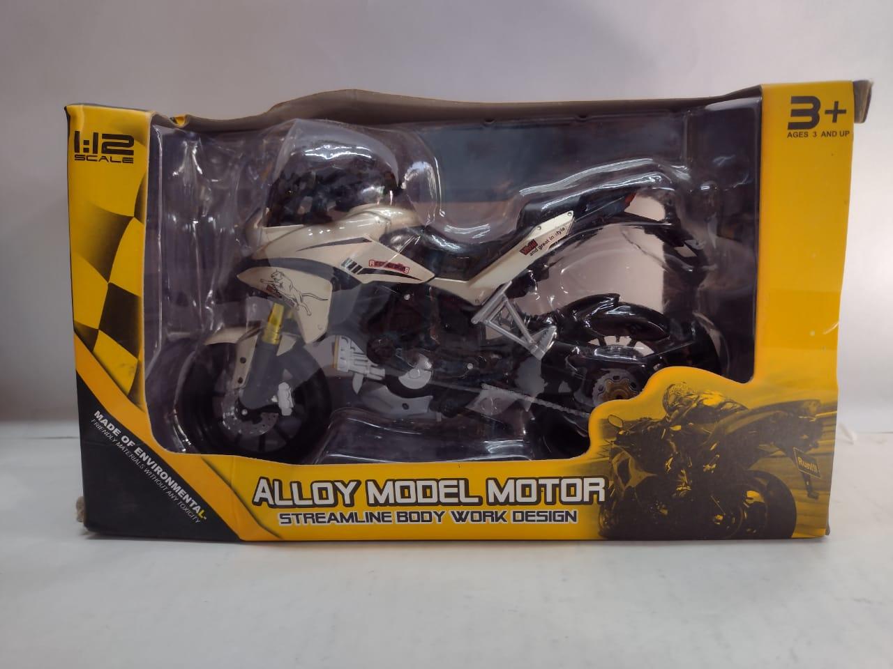 MOTO EN CAJA DORADA ESC 1:12
