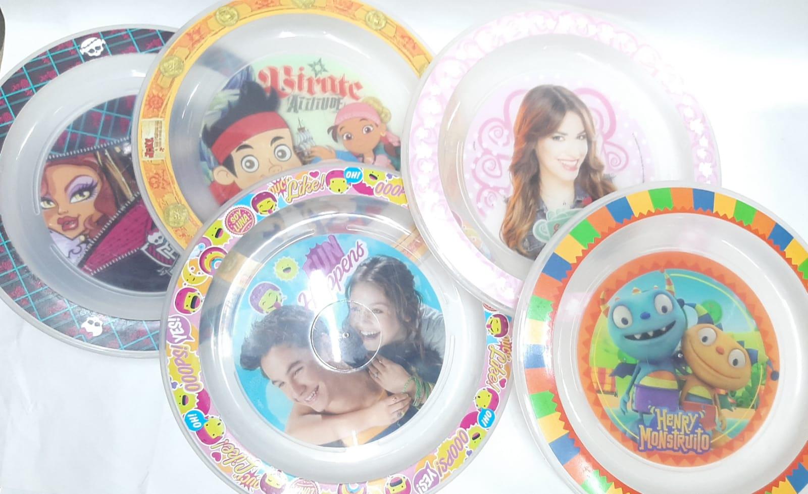 PLATO PLAYO - OFERTA - PERSONAJES SURTIDOS