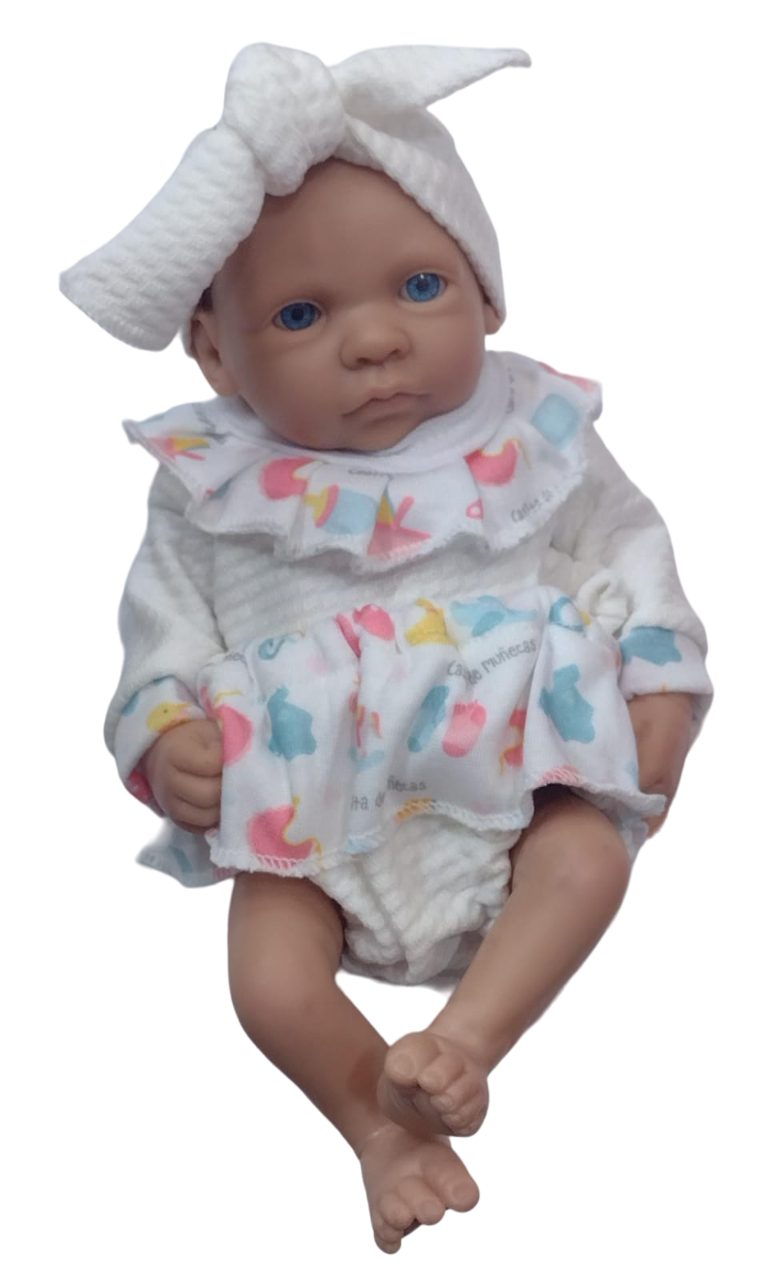 BEBE RAFAELA CON PAÑUELO CHICA