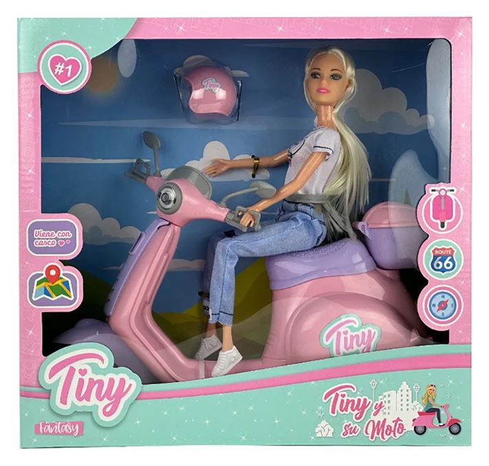 TINY MUÑECA FLACA Y SU MOTO