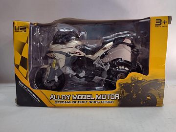 MOTO EN CAJA DORADA ESC 1:12